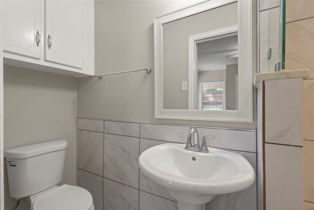 1310 Michigan Avenue, Dallas, TX 75216