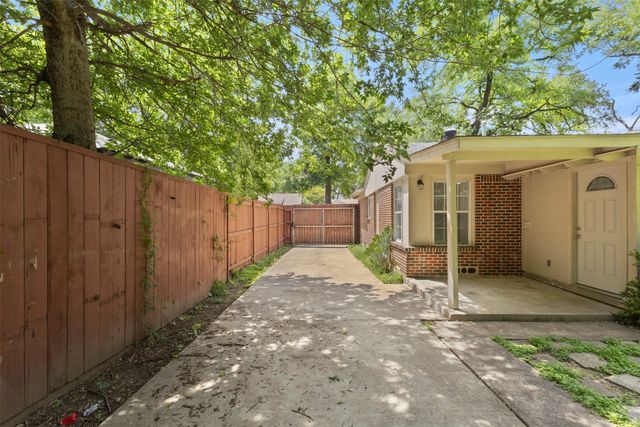 1310 Michigan Avenue, Dallas, TX 75216
