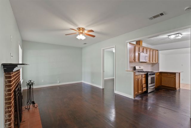 1310 Michigan Avenue, Dallas, TX 75216