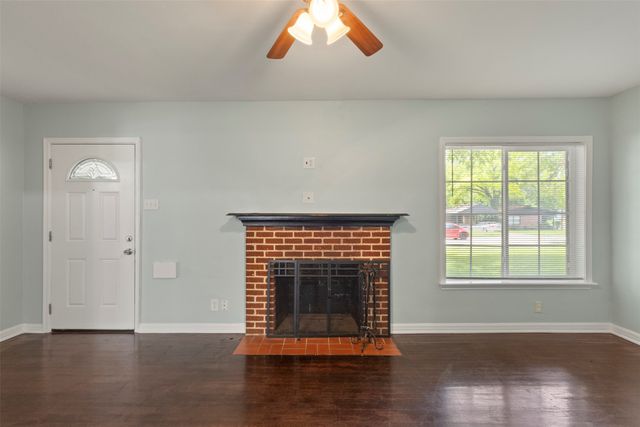 1310 Michigan Avenue, Dallas, TX 75216