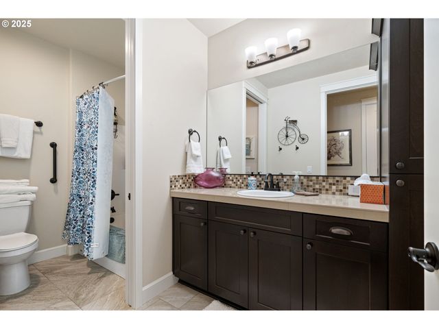 1765 TREVINO Rd, Creswell, OR 97426