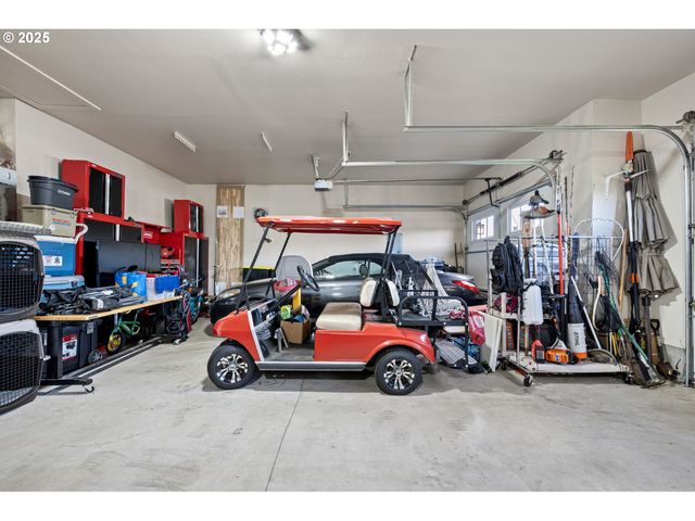 1765 TREVINO Rd, Creswell, OR 97426