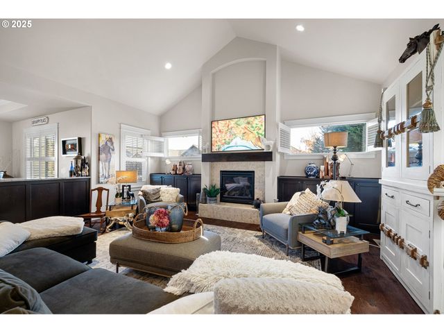 1765 TREVINO Rd, Creswell, OR 97426