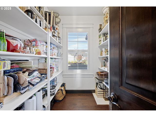 1765 TREVINO Rd, Creswell, OR 97426