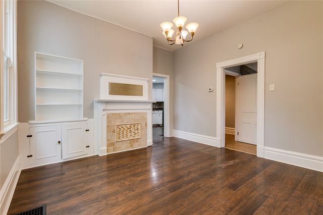 213 W Burgess St, Perry Hilltop, PA 15214