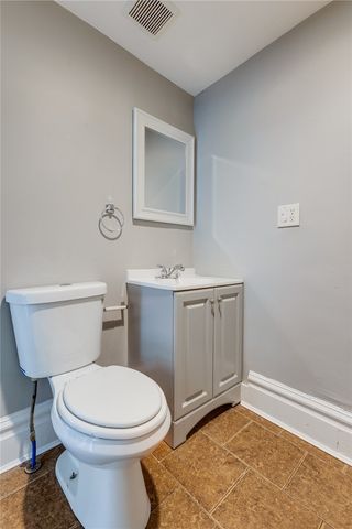 213 W Burgess St, Perry Hilltop, PA 15214