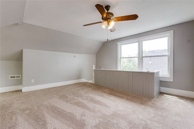 213 W Burgess St, Perry Hilltop, PA 15214