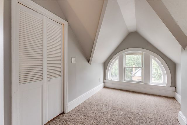 213 W Burgess St, Perry Hilltop, PA 15214
