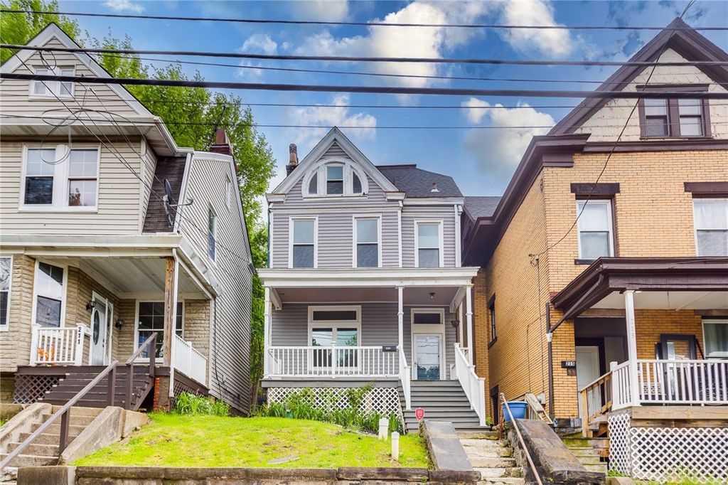 213 W Burgess St, Perry Hilltop, PA 15214
