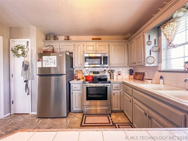 4005 Chaucer Street, Muskogee, OK 74403