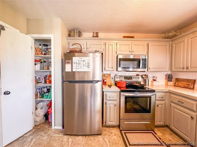 4005 Chaucer Street, Muskogee, OK 74403