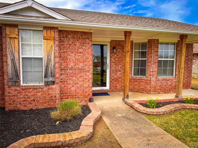 4005 Chaucer Street, Muskogee, OK 74403