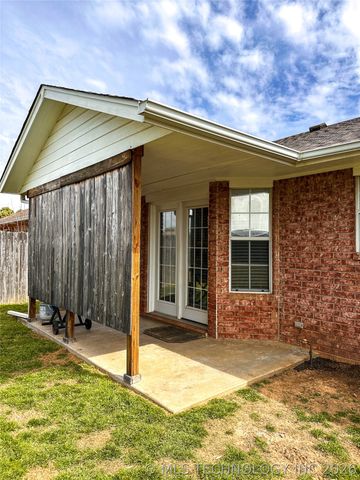 4005 Chaucer Street, Muskogee, OK 74403