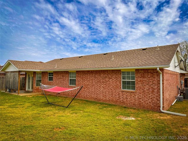 4005 Chaucer Street, Muskogee, OK 74403