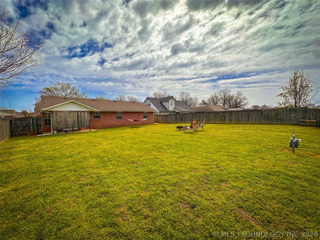 4005 Chaucer Street, Muskogee, OK 74403