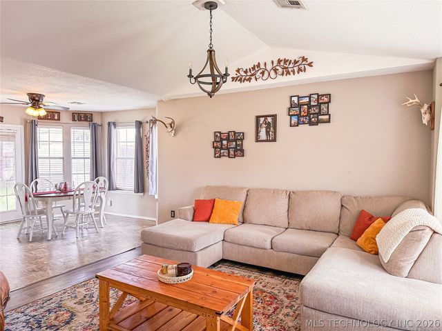 4005 Chaucer Street, Muskogee, OK 74403