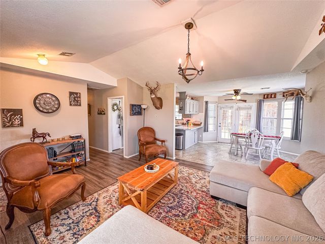 4005 Chaucer Street, Muskogee, OK 74403