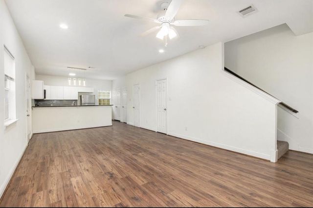 5007 Mallow Street A, Houston, TX 77033