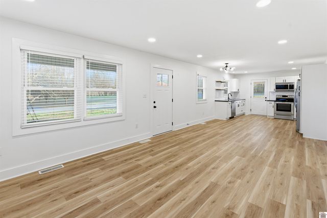 266 Jackson School Road, Benton, KY 42025