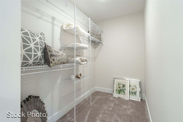 1593 N Village Circle, Kalamazoo, MI 49009