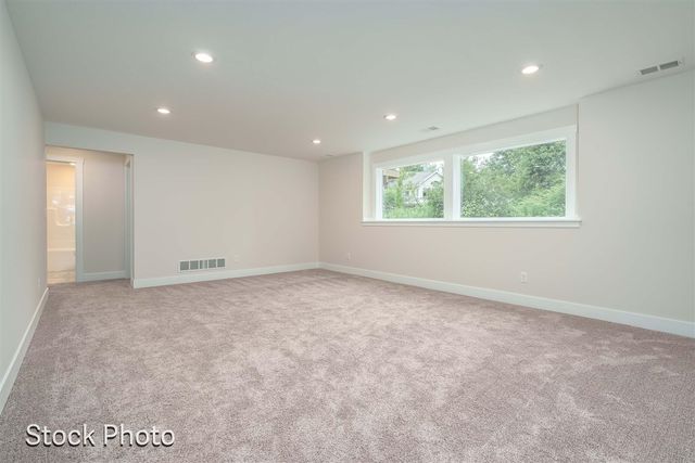1593 N Village Circle, Kalamazoo, MI 49009