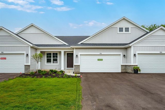 1593 N Village Circle, Kalamazoo, MI 49009