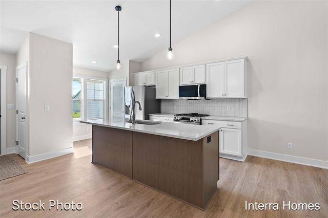 1593 N Village Circle, Kalamazoo, MI 49009
