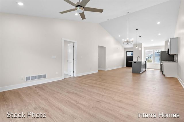 1593 N Village Circle, Kalamazoo, MI 49009