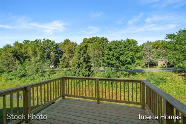 1593 N Village Circle, Kalamazoo, MI 49009