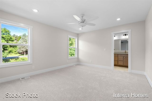 1593 N Village Circle, Kalamazoo, MI 49009