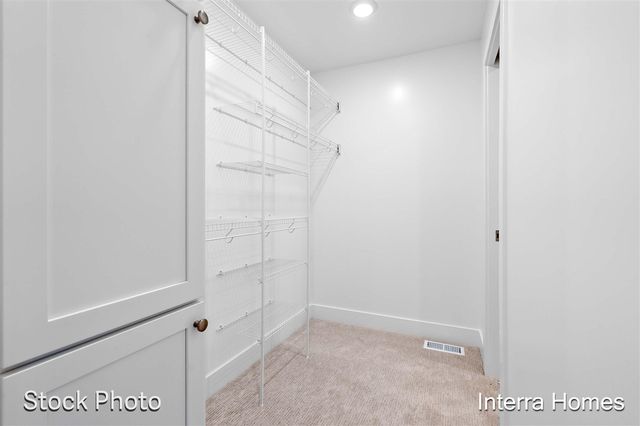 1593 N Village Circle, Kalamazoo, MI 49009
