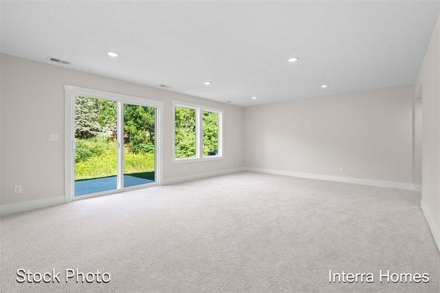 1593 N Village Circle, Kalamazoo, MI 49009