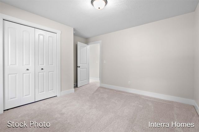 1593 N Village Circle, Kalamazoo, MI 49009