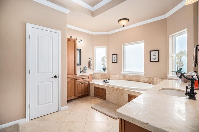 1333 N Meyer Avenue, Seabrook, TX 77586