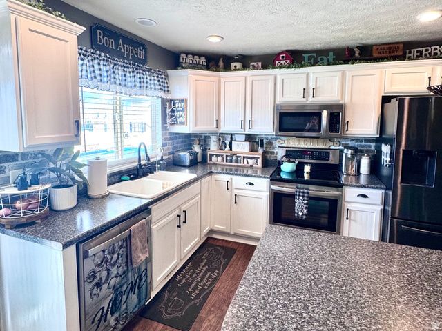 6935 W DALMATION ST, West Valley City, UT 84128