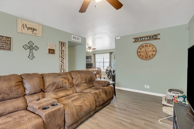 300 Willowood Dr, Midland, TX 79703