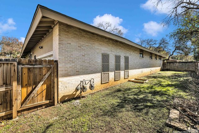 103 OAKHURST PL, San Antonio, TX 78209