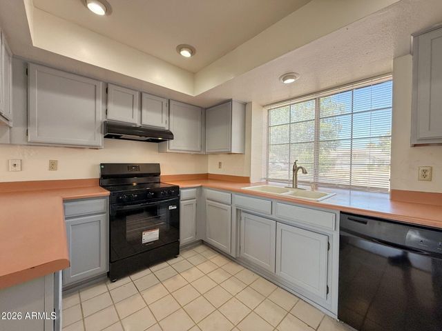 8062 N 109TH Drive, Peoria, AZ 85345