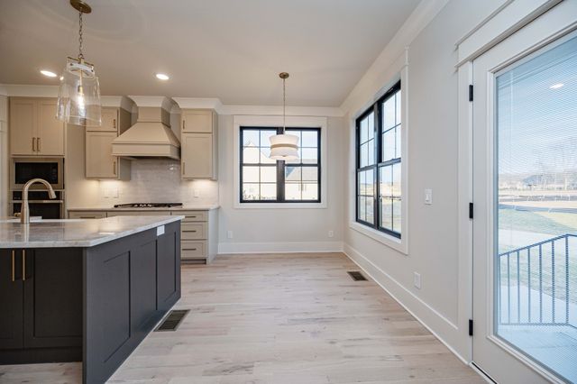 2829 Canfield Dr, Murfreesboro, TN 37128