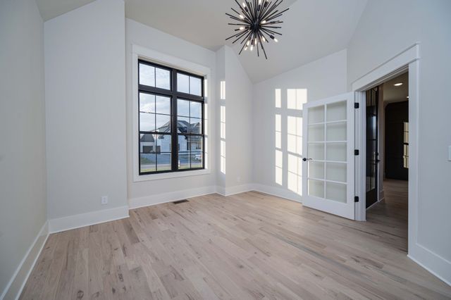 2829 Canfield Dr, Murfreesboro, TN 37128