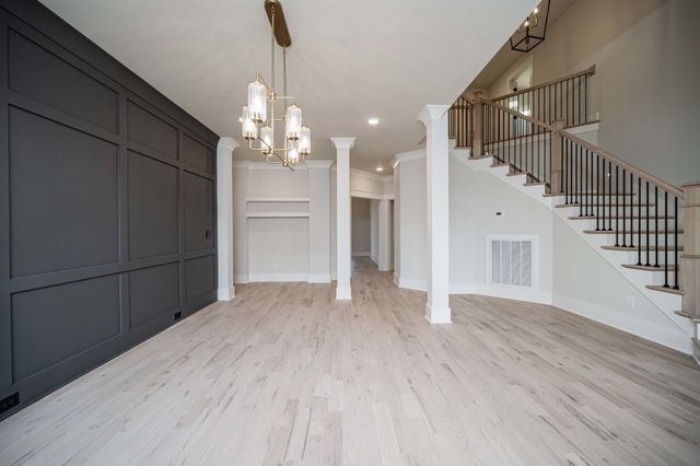 2829 Canfield Dr, Murfreesboro, TN 37128