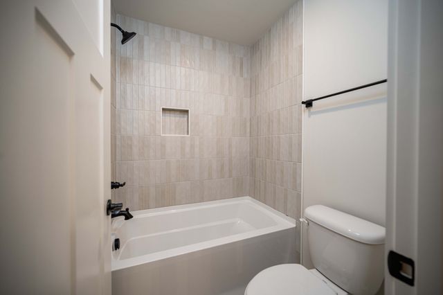 2829 Canfield Dr, Murfreesboro, TN 37128