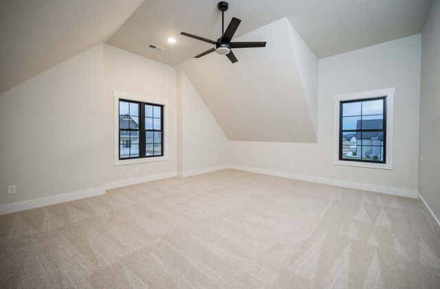 2829 Canfield Dr, Murfreesboro, TN 37128