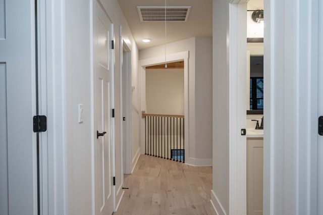 2829 Canfield Dr, Murfreesboro, TN 37128