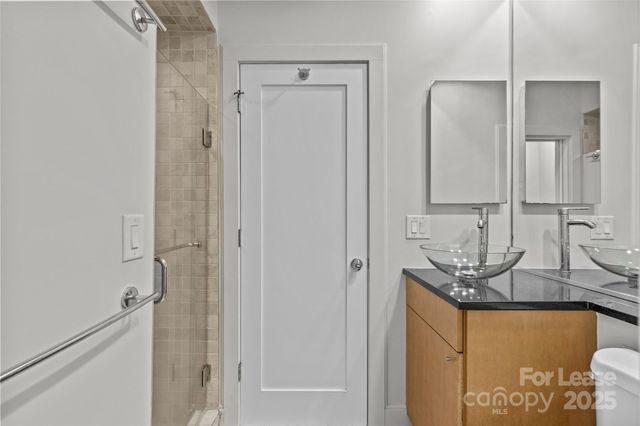 420 Queens Road 7, Charlotte, NC 28207