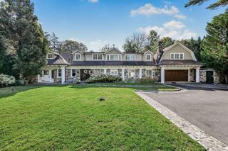 1054-1058 Plandome Road, Manhasset, NY 11030
