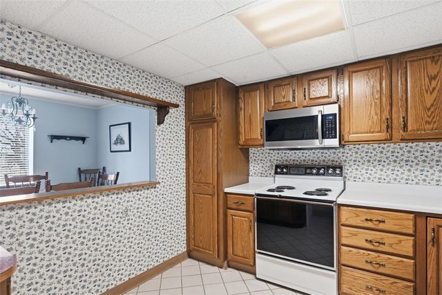 201 Grant St 609, Sewickley, PA 15143