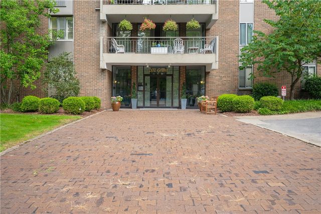 201 Grant St 609, Sewickley, PA 15143