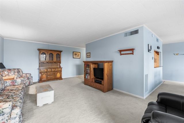 201 Grant St 609, Sewickley, PA 15143