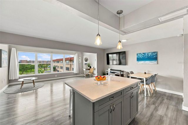 9950 62ND TERRACE N 408, St Petersburg, FL 33708